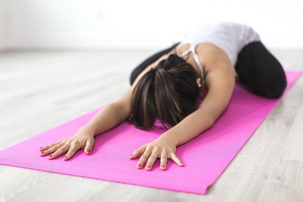 Quelles postures de yoga sont recommandées pour les enfants ?